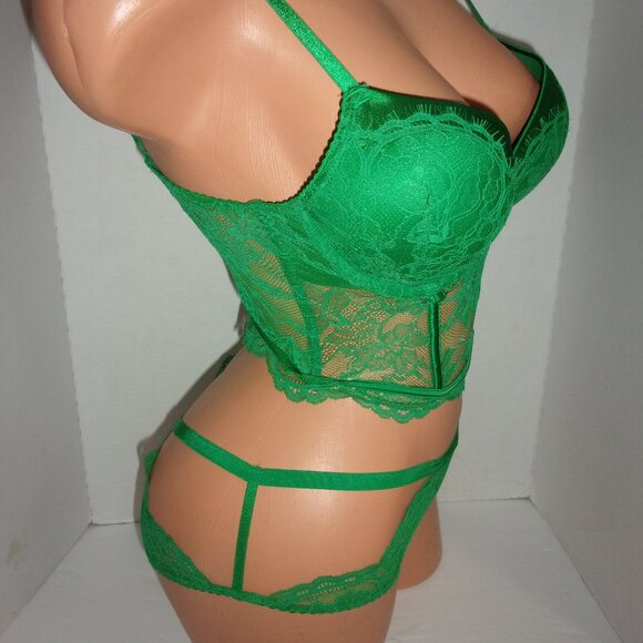 Victoria's Secret Bombshell + 2 Cups Bustier Set - Picture 2 of 3